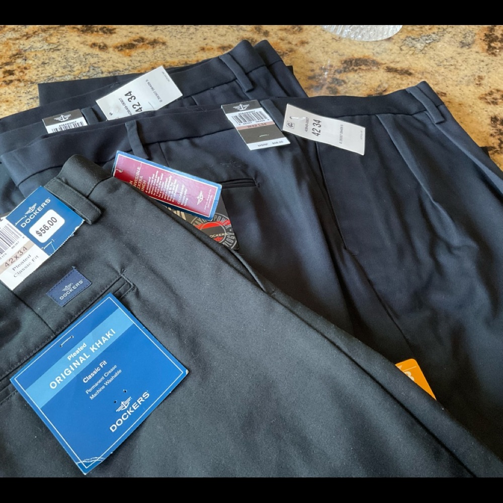 Lot of 3 men’s DOCKERS pants